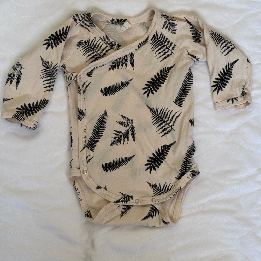 Kate Quinn 12-18M Organic Cotton Fern Wrap
